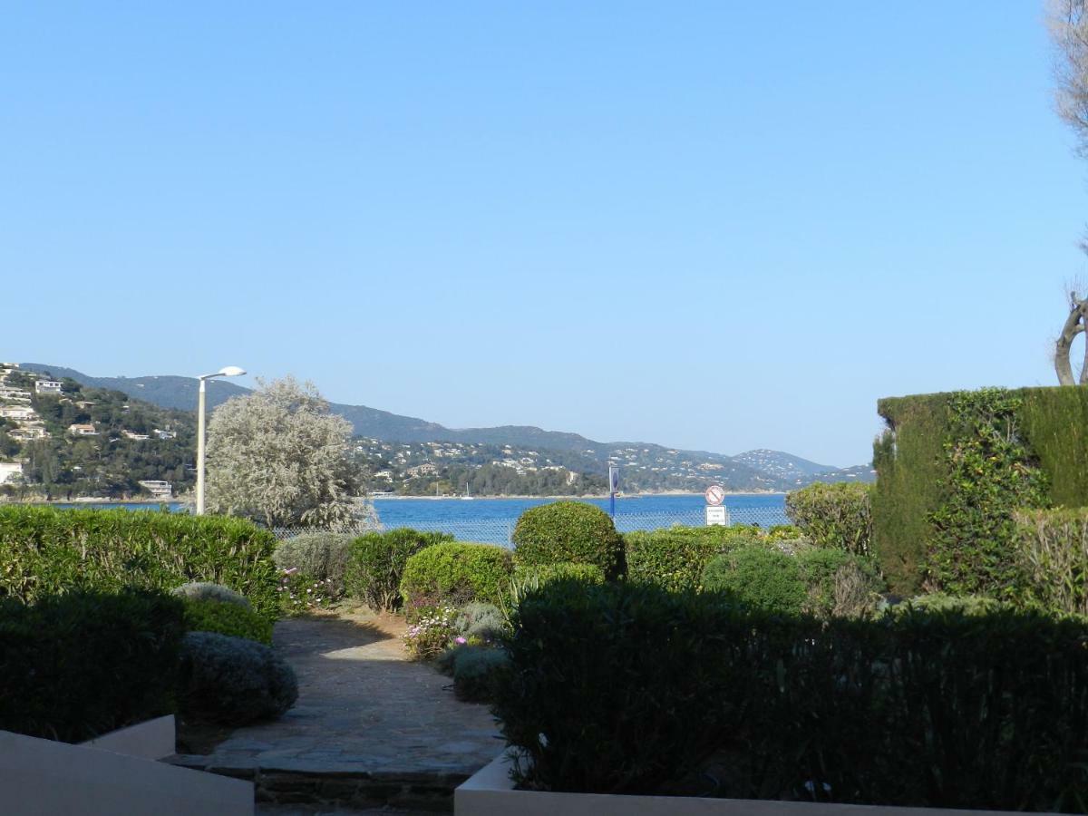 Appartement Les Pieds Dans L'Eau ! 勒拉旺杜 外观 照片